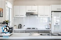 Contemporary House  Seaviews - Geraldton Accommodation