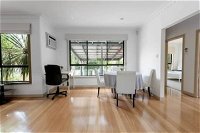 Spacious 3bedrooms big Housemitcham - Accommodation Bookings