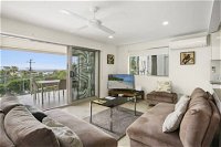 Stunning Apartment With Views of Laguna Bay Unit 2 Taralla 16 Edgar Bennett Ave - Accommodation Brisbane