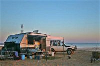 Ningaloo Glamping caravan rental along the Ningaloo Coast - Newcastle Accommodation