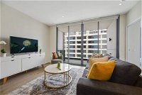 HomeHotel Luxurious High Rise Apt - Accommodation NSW