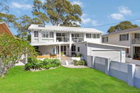 The Lake House with swimming pool - Surfers Gold Coast