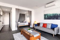 Spacious 1BD 50m From Chapel Street - Accommodation NSW