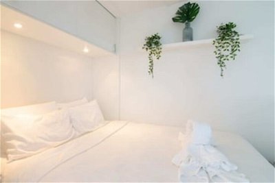 Bright 1 Bedroom Studio With Amazing City Views