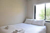 Comfortable 2 Bedroom With Serene Garden - Hotels Melbourne