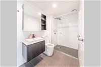 Modern Luxury 3 Bedroom Apartment with Sea Views - Accommodation Tasmania