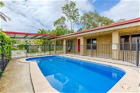 14 Double Island Drive Rainbow Beach Large Holiday House with PoolPets Welcome Free Wi Fi - Palm Beach Accommodation