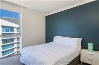 Spacious 3 Bedroom Apartment on the 39th Floor With Pool - Tweed Heads Accommodation