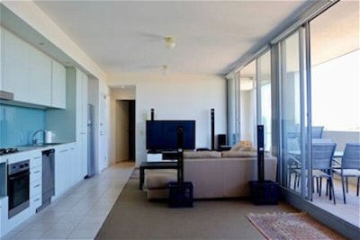 Spacious One Bedroom Apartment With Large Balcony
