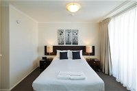 Airtrip Apartment on Edmonstone St - eAccommodation