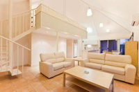 Osprey Holiday Village Unit 105 Tranquil 3 Bedroom Holiday Villa with a Pool in the Complex - Stayed