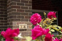 Rose Cottage Charming Double Brick Near Cook Park  CBD - Australia Accommodation