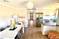 Modern Majestic everything you need private location - Accommodation Broken Hill