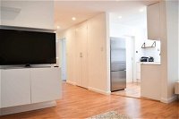 Light And Airy 2 Bedroom North Bondi Apartment - Accommodation Mt Buller