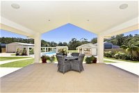 One Mile Mansion - Accommodation Redcliffe