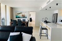Cosmopolitan Exclusive Rental Apartments - Accommodation Melbourne