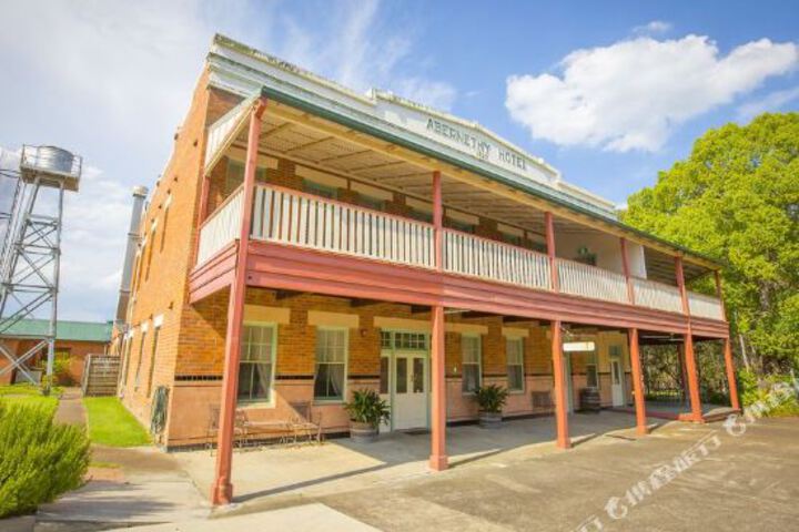 Abernethy NSW WA Accommodation