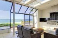 Whispering Sands 10 Sandy Point Road Luxury waterfront home with aircon WIFI  Foxtel