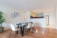 Apartment CBD - Pitt - Holiday Adelaide