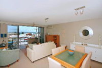 2 Bedroom Apartment Bayview Apartments Unit 7 - QLD Tourism