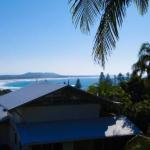 LaMaison de Shines 13 Dulconghi Street - Accommodation Sunshine Coast