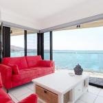 2 Lanimer 14 Mitchell Street beautiful waterfront property with spectacular views - Accommodation Sunshine Coast