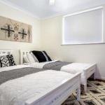 Sounds of Sunshine Whole House - Wagga Wagga Accommodation