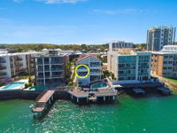 Unit 3 Pumicestone Quays Absolute Waterfront - Geraldton Accommodation