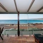 Canal Rocks Beachfront Apartments - QLD Tourism