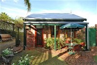 Above Bored Bed  Breakfast - Accommodation Port Hedland
