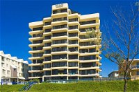 Pelican Sands Beach Resort - Accommodation Redcliffe