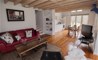 Abby's Cottages - Bundaberg Accommodation