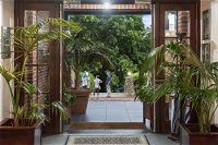 Caves House Hotel and Apartments - Accommodation Noosa
