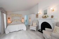 White Dove Cottage Bed  Breakfast - Accommodation Mount Tamborine