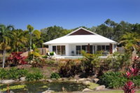 4 Cascade Luxury House on Fairway - Accommodation Sunshine Coast