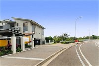 City Stadium Apartment on the riverfront - Accommodation Cooktown