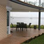 1 The Clippers 131 Soldiers Point Road fabulous waterfront unit - Accommodation Noosa