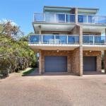 One Street from Main Beach - Accommodation Nelson Bay