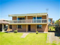 Williams Wonder Large Beach House - Accommodation Sunshine Coast