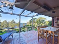 Wangi Waterfront Delight 4br Waterfront Reserve Home - Accommodation Airlie Beach