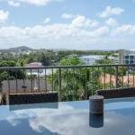 Coolum Beach 3 level Townhouse Private Rooftop Terrace Spa Overlooking Mount Coolum - Palm Beach Accommodation