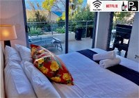 Sunshine Beach Retreat 3 Bedroom Family Apartment Wifi Netflix 2 Cars - Palm Beach Accommodation