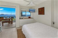SPECTACULAR OCEAN FRONT Sounion6 - Accommodation Brisbane