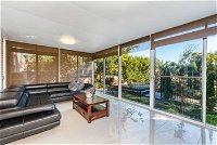 Spacious 4 Bedroom House The Hill - Accommodation Port Hedland