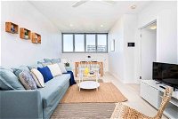 Bright 2 Bedroom Seafoam Apartment - Maitland Accommodation