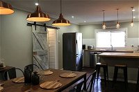 Tranquil 3 Bedroom Next To National Park - Geraldton Accommodation