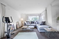 Lots Love Life Garden View Amazing Five Bedrooms - Newcastle Accommodation