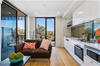 BRUNSWICK Stylish Space with Parking  Netflix - Accommodation Perth