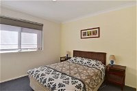 Quarter Deck Apartment 2 - Australia Accommodation