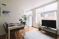 Cosy Melbourne Apartment Close To CBD - ACT Tourism